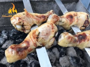 Hähnchenspiesse grillen